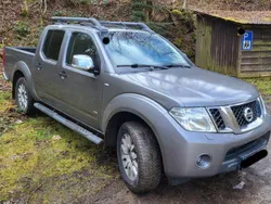 Grau Gebraucht 2015 Nissan Navara Abholung | 10.950 €