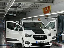 Weiß Gebraucht 2019 Opel Combo Van / Kleinbus | 10.800 € (Fairer Preis)