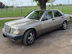 Beige Gebraucht 1991 Mercedes 190 Limousine | 5.200 €