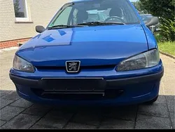 Blau Gebraucht 2002 Peugeot 106 Kleinwagen | 280 €