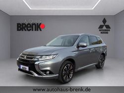 Platinumgrau (m) Gebraucht 2016 Mitsubishi Outlander P-HEV Top SUV | 16.990 € (Etwas zu teuer)