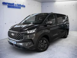 Grau Gebraucht 2025 Ford Tourneo Custom Titanium Van / Kleinbus | 50.990 €