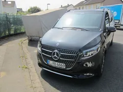 Schwarz Gebraucht 2024 Mercedes V300 Avantgarde Van / Kleinbus | 68.000 € (Fairer Preis)