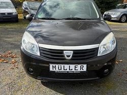 Schwarz Gebraucht 2011 Dacia Sandero Lauréate Kombi | 1.999 € (Guter Preis)
