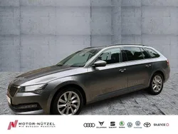 Graphitegrau metallic Gebraucht 2022 Skoda Superb Ambition Kombi | 26.260 € (Fairer Preis)