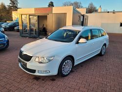 Weiß Gebraucht 2013 Skoda Superb Elegance Kombi | 8.800 € (Fairer Preis)