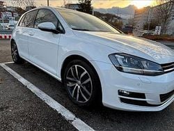 Weiß Gebraucht 2015 VW Golf Highline Limousine | 7.999 € (Guter Preis)