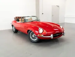 Rot Gebraucht 1968 Jaguar E-Type Cabrio | 129.500 €