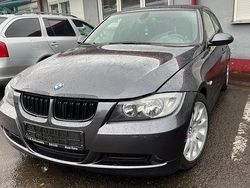 Grau Gebraucht 2009 BMW 320 Limousine | 4.600 € (Fairer Preis)