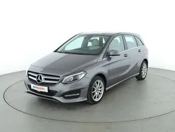Grau Gebraucht 2017 Mercedes B200 Urban Van / Kleinbus | 17.750 € (Teuer)