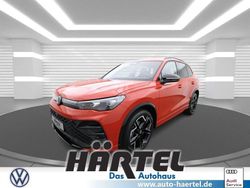 Persimmon red, metallic Gebraucht 2024 VW Tiguan Style SUV | 41.900 € (Fairer Preis)