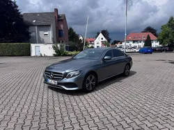 Grau Gebraucht 2019 Mercedes E200 Limousine | 25.900 € (Guter Preis)