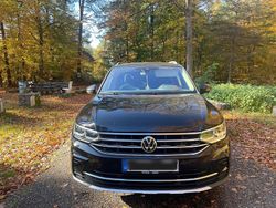 Schwarz Gebraucht 2021 VW Tiguan Elegance SUV | 31.000 € (Fairer Preis)