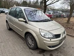 Beige Gebraucht 2006 Renault Scénic II Privilege Van / Kleinbus | 890 € (Fairer Preis)