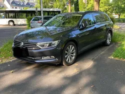 Grün Gebraucht 2019 VW Passat Kombi | 14.600 € (Fairer Preis)