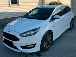 Weiß Gebraucht 2017 Ford Focus ST Kombi | 10.290 € (Fairer Preis)