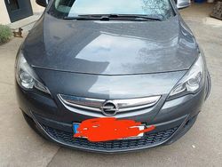 Grau Gebraucht 2011 Opel Astra GTC Edition Coupé | 7.500 € (Teuer)