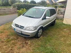 Grau Gebraucht 2005 Opel Zafira Van / Kleinbus | 1.750 € (Guter Preis)