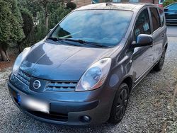 Grau Gebraucht 2006 Nissan Note Van / Kleinbus | 3.500 € (Teuer)