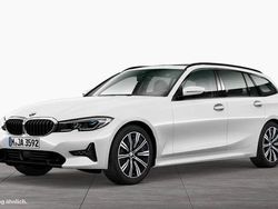 Weiß Gebraucht 2020 BMW 320 Sport Line Kombi | 30.911 € (Fairer Preis)