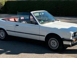 Weiß Gebraucht 1986 BMW 325 Cabriolet Cabrio | 21.600 €