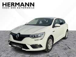 Weiß Gebraucht 2019 Renault Mégane IV Life Limousine | 13.791 € (Etwas zu teuer)