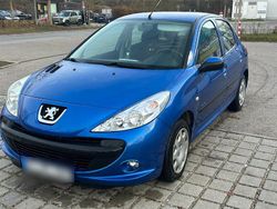 Blau Gebraucht 2012 Peugeot 206+ Kleinwagen | 3.500 € (Fairer Preis)