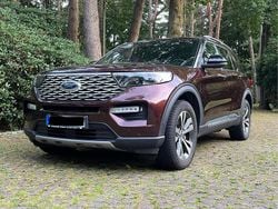 Braun Gebraucht 2020 Ford Explorer Platinum SUV | 37.999 € (Superpreis)