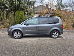 Grau Gebraucht 2013 VW Touran Van / Kleinbus | 8.500 € (Fairer Preis)