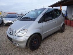 Grau Gebraucht 2002 Mercedes A160 Elegance Van / Kleinbus | 650 € (Superpreis)