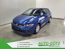 Blau Gebraucht 2024 VW Polo Life Limousine | 18.349 € (Fairer Preis)
