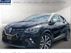 Zweifarbig: blackpe (schwarz) Gebraucht 2021 Renault Captur Initiale Paris SUV | 21.777 € (Fairer Preis)