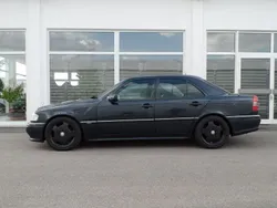 Schwarz metallic Gebraucht 1996 Mercedes C36 AMG AMG Limousine | 19.500 €
