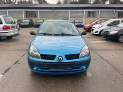 Blau Gebraucht 2001 Renault Clio II Limousine | 1.700 € (Fairer Preis)