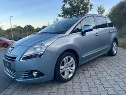 Lack blau philae/metallic Gebraucht 2012 Peugeot 5008 Allure Van / Kleinbus | 5.370 € (Fairer Preis)