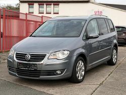 Grau Gebraucht 2010 VW Touran Highline Van / Kleinbus | 4.900 € (Guter Preis)