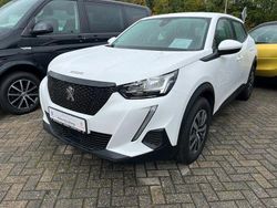 Weiß Gebraucht 2021 Peugeot 2008 Active SUV | 15.790 € (Fairer Preis)