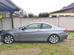 Grau Gebraucht 2010 BMW 330 Coupé | 9.000 € (Guter Preis)