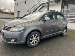 Grau Gebraucht 2009 VW Golf Plus Cross Comfortline Van / Kleinbus | 2.390 € (Superpreis)