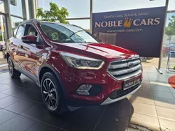 Rot Gebraucht 2019 Ford Kuga Cool & Connect SUV | 16.790 € (Guter Preis)