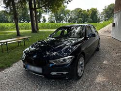 Blau Gebraucht 2012 BMW 328 Limousine | 15.600 €