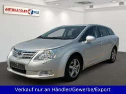 Silber Gebraucht 2011 Toyota Avensis Basis Kombi | 6.199 € (Fairer Preis)