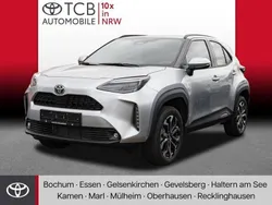 Silber Neu 2025 Toyota Yaris Limousine | 31.290 € (Teuer)
