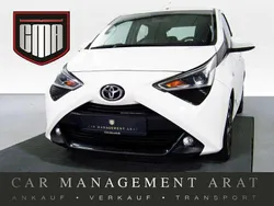 Weiß Gebraucht 2021 Toyota Aygo X-play Kleinwagen | 11.387 € (Fairer Preis)