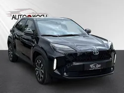 Schwarz Gebraucht 2022 Toyota Yaris Cross Team SUV | 23.785 € (Guter Preis)