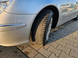 Silber Gebraucht 2005 Mercedes 220 Limousine | 3.799 €