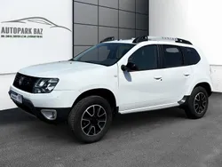 Weiß Gebraucht 2017 Dacia Duster Black Shadow SUV | 9.999 € (Fairer Preis)