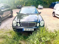 Schwarz Gebraucht 2005 Mercedes E350 Avantgarde Limousine | 3.300 € (Superpreis)