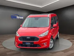 Rot Gebraucht 2018 Ford Grand Tourneo Connect Titanium Van / Kleinbus | 23.490 € (Etwas zu teuer)