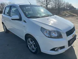 Weiß Gebraucht 2011 Chevrolet Aveo LT Kleinwagen | 2.699 € (Guter Preis)